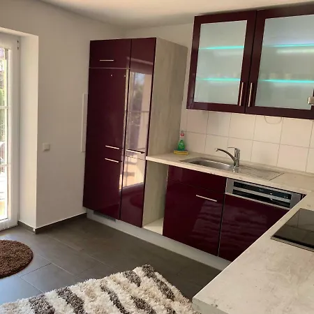 Apartment Terrassenwohnung In Bei Wuerzburg *