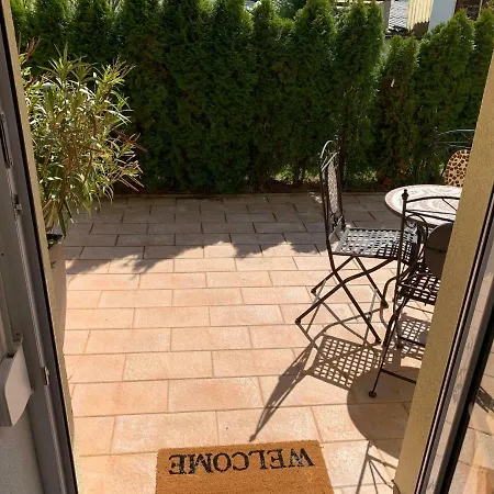 Apartment Terrassenwohnung In Bei Wuerzburg *